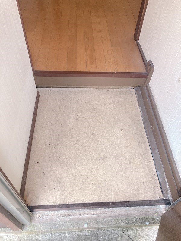 飯塚荘 玄関