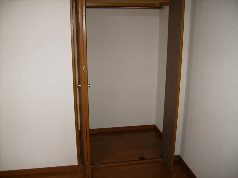 パストラーレ南 収納
