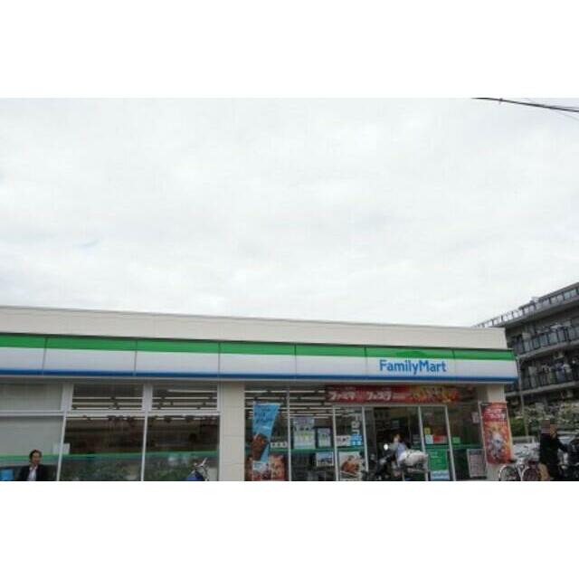 アーバンハイム ファミリーマート内田西久保二丁目店