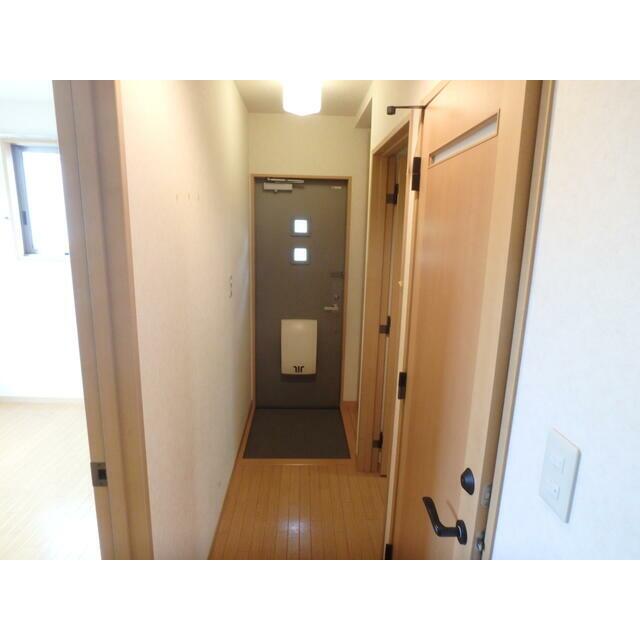 ル・シエロＢ 玄関