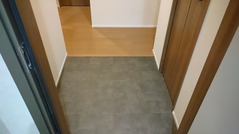 ゼルコバヒューゲル 玄関